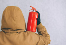 Jakie zabezpieczenia przeciwpożarowe są obowiązkowe w Polsce