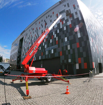 Usługi wysokościowe przy czyszczeniu elewacji